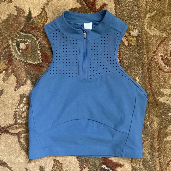 Lululemon Unleashed Strength Sports Bra Teal Color. - Picture 2 of 9